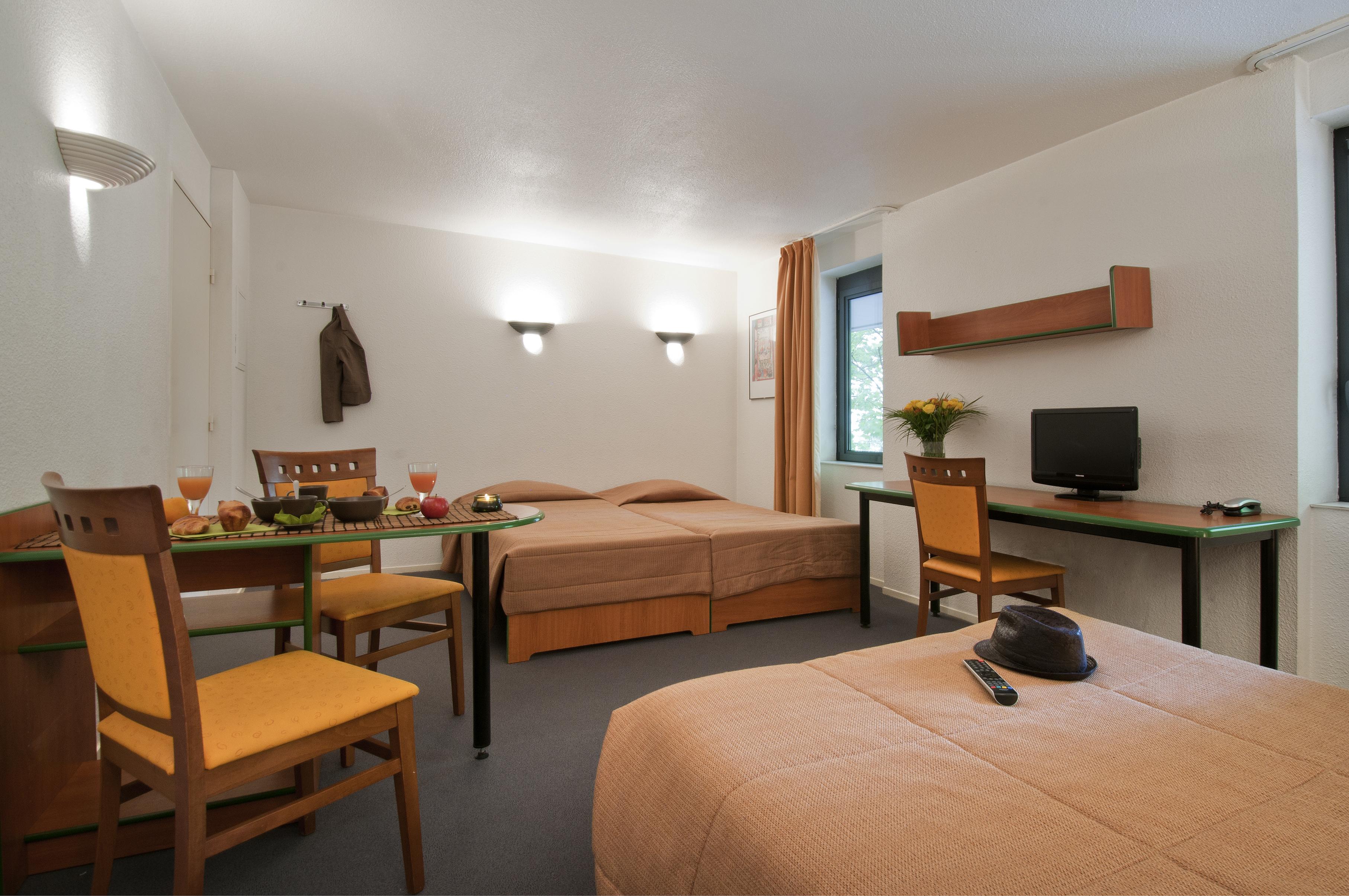 Aparthotel Adagio Access La Defense - Leonard De Vinci Courbevoie Ngoại thất bức ảnh